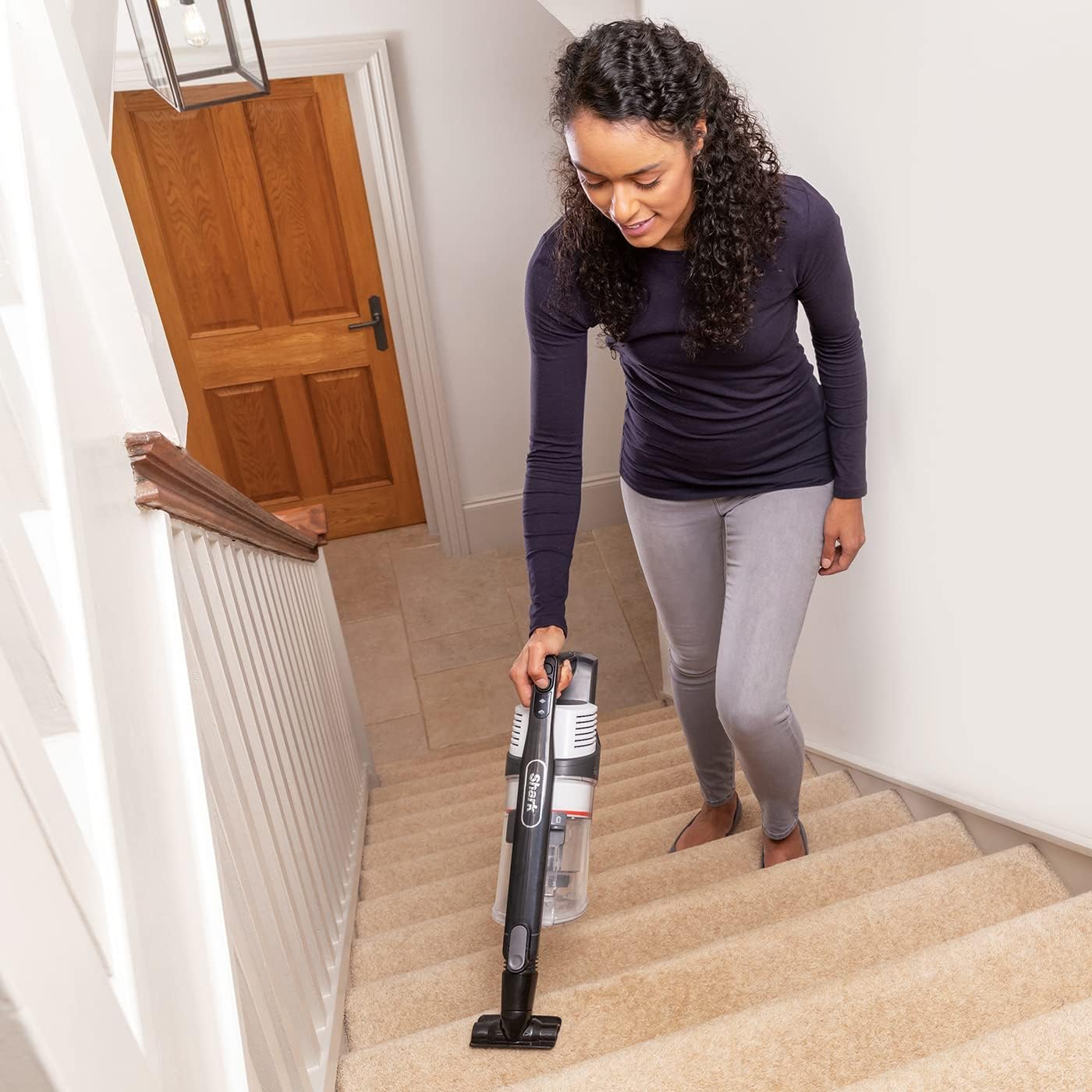 Вертикална безжична прахосмукачка Shark DuoClean IZ201EU Cordless Vacuum Cleaner