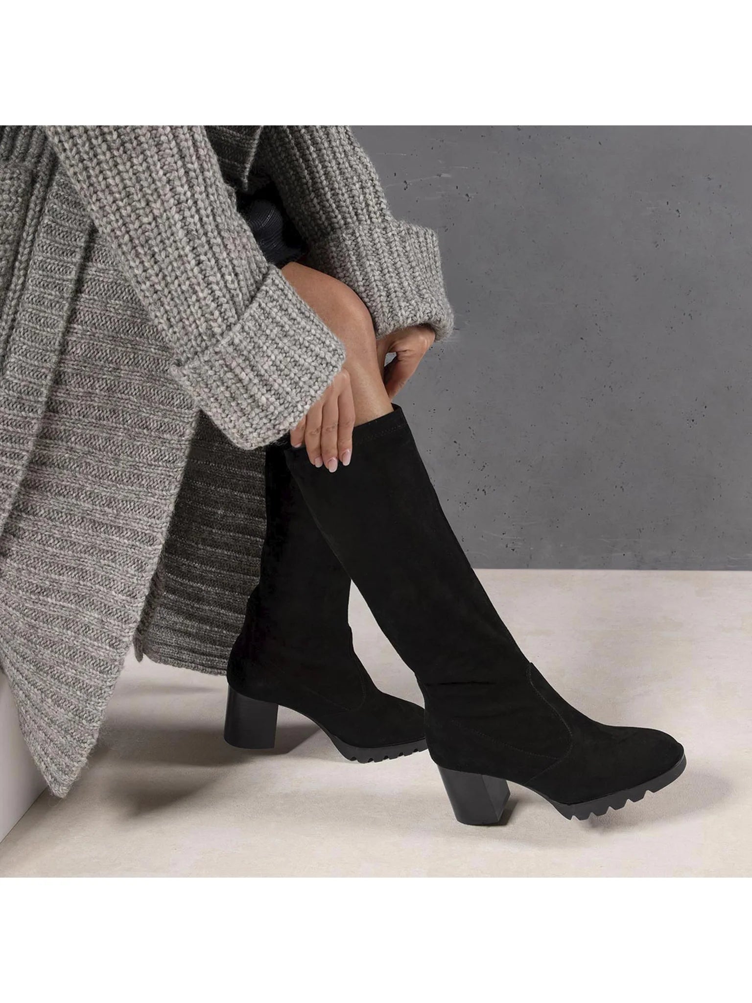 Дамски велурени ботуши с ток HÖGL, черни, 41 1/2