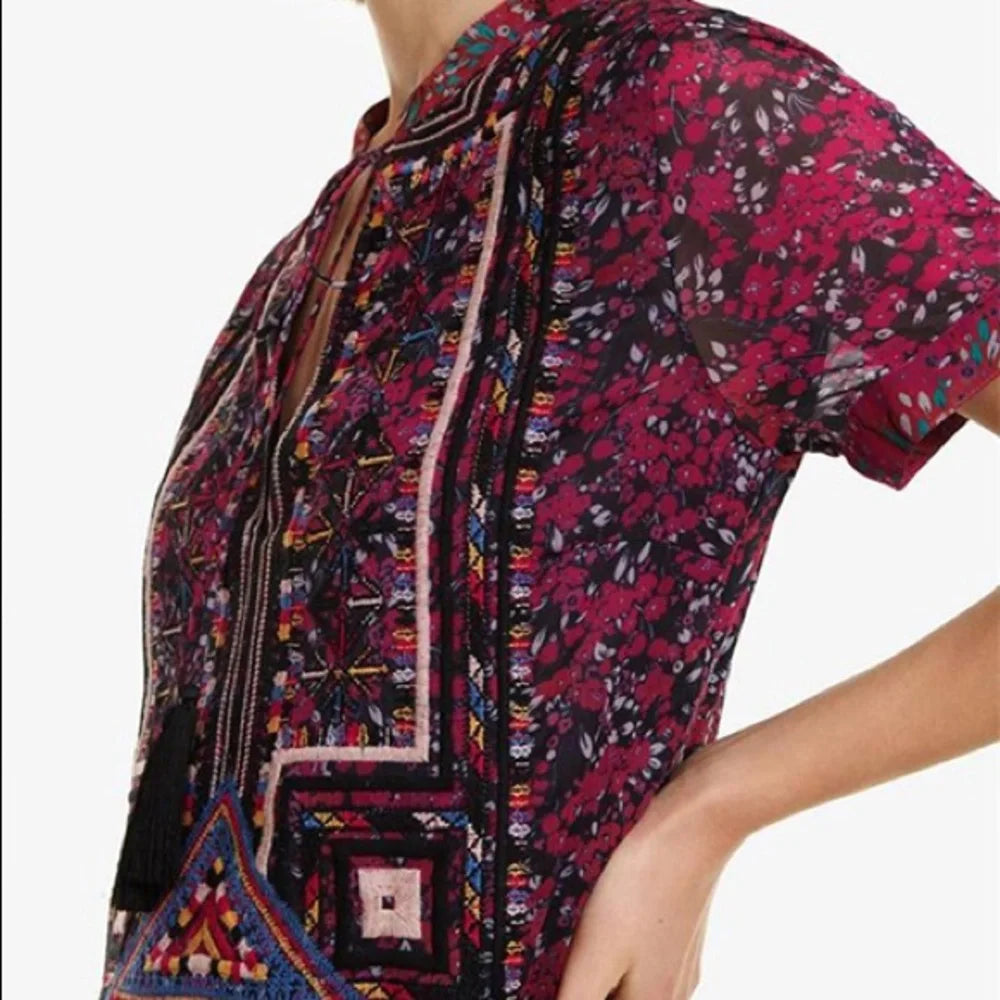 Desigual Елегантна пролетно-лятна рокля с бродерия и флорални мотиви